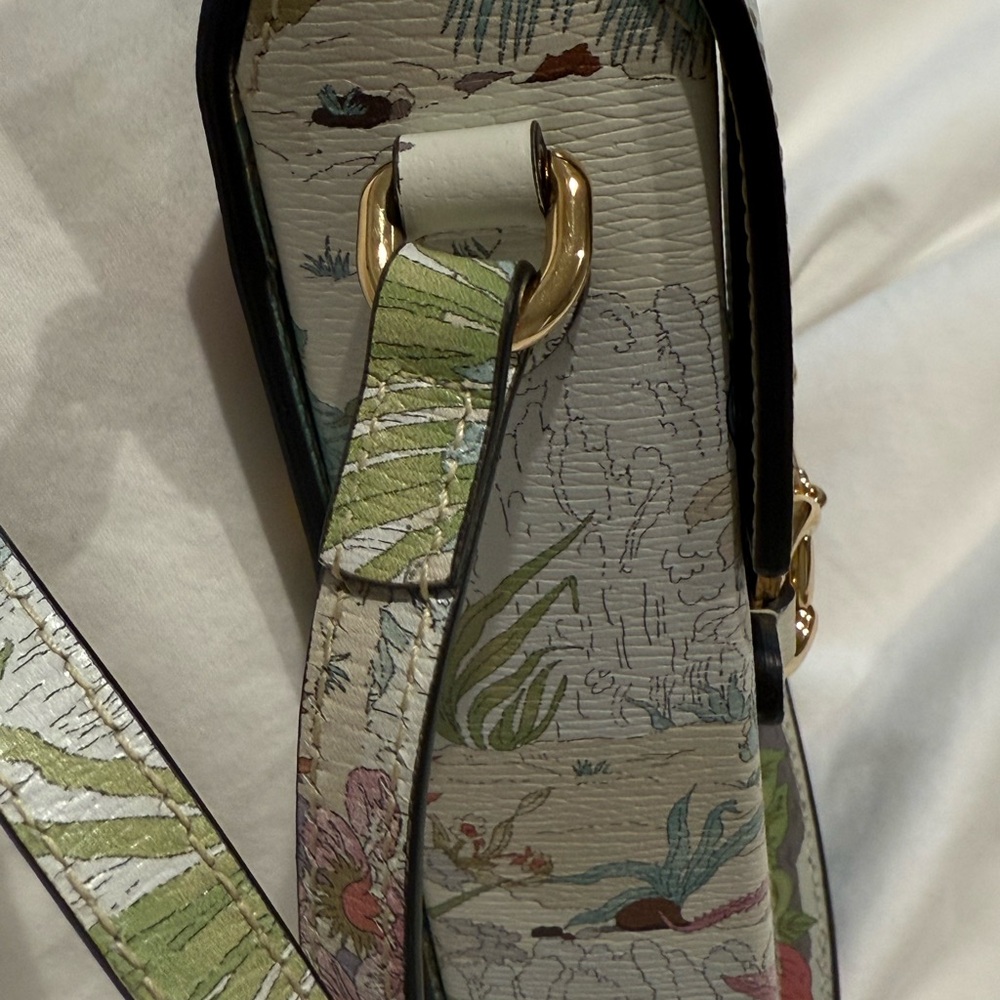 Gucci Women's Jungle Print Crossbody Bag - Picture 9 of 16